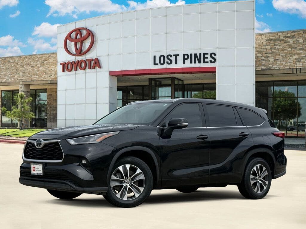 2022 TOYOTA Highlander
