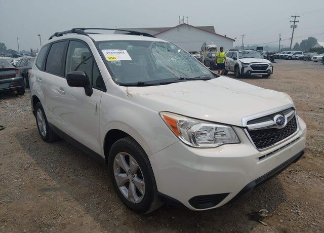 2016 SUBARU Forester