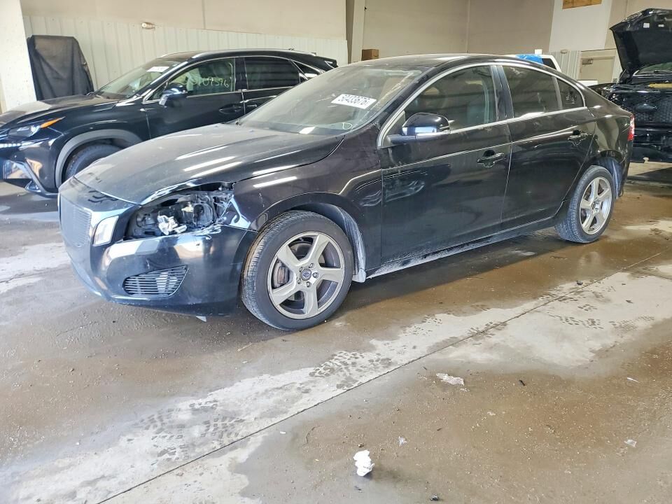2013 VOLVO S60