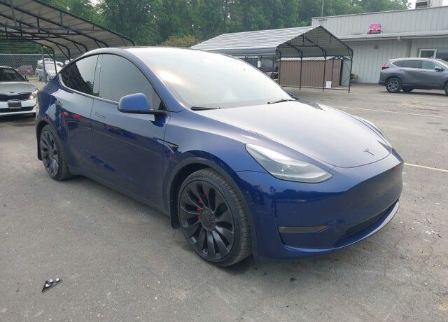 2024 TESLA Model Y