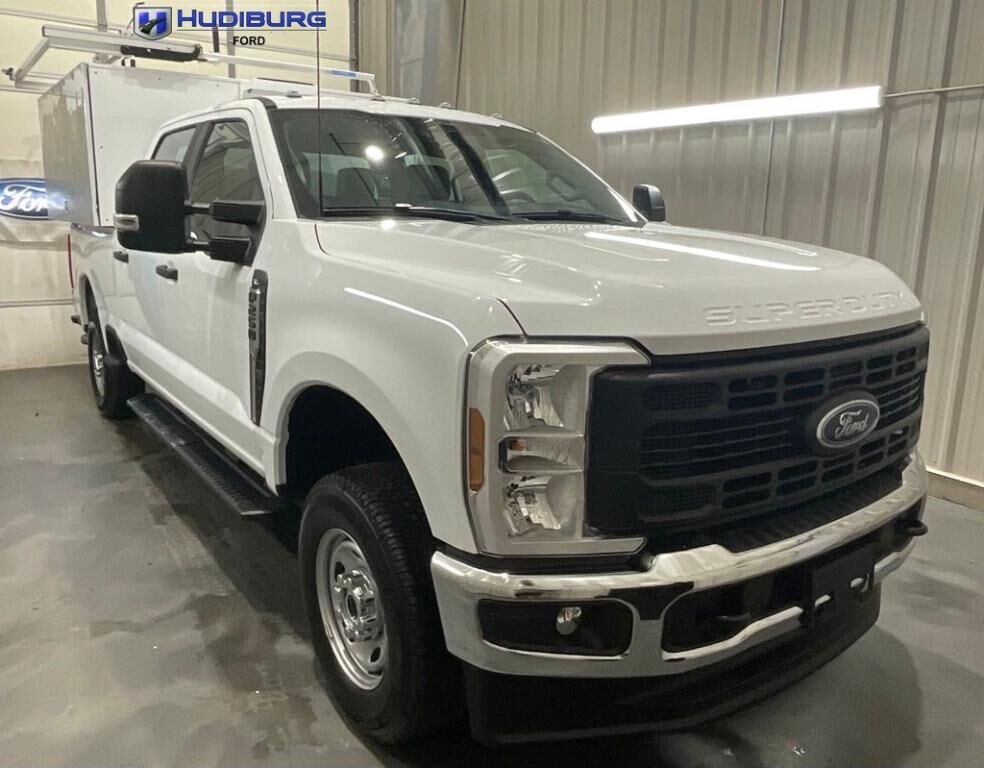 2025 FORD F-250
