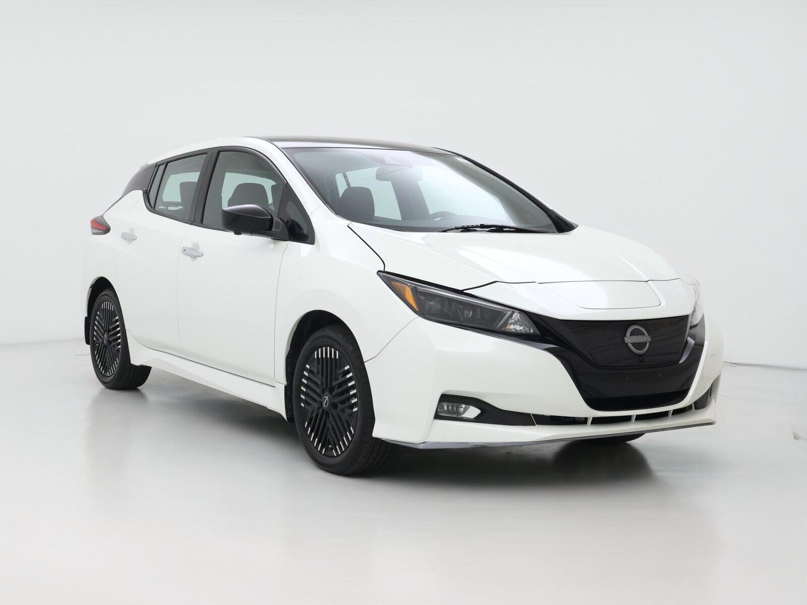 2024 NISSAN Leaf