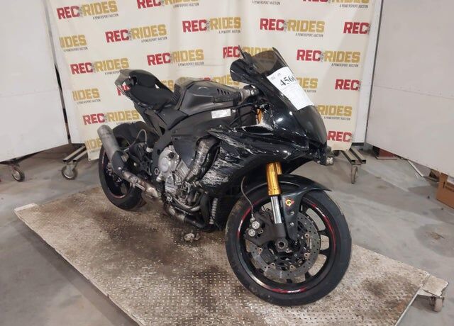 2015 YAMAHA YZF