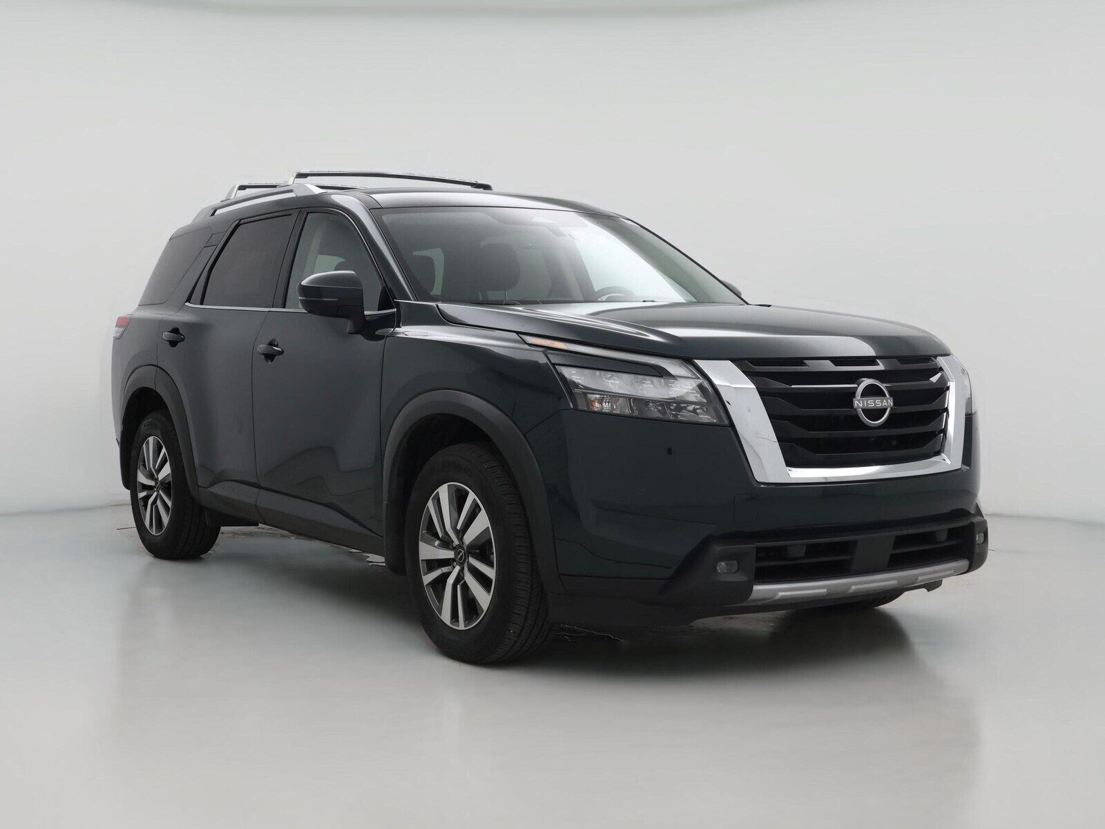 2025 NISSAN Kicks