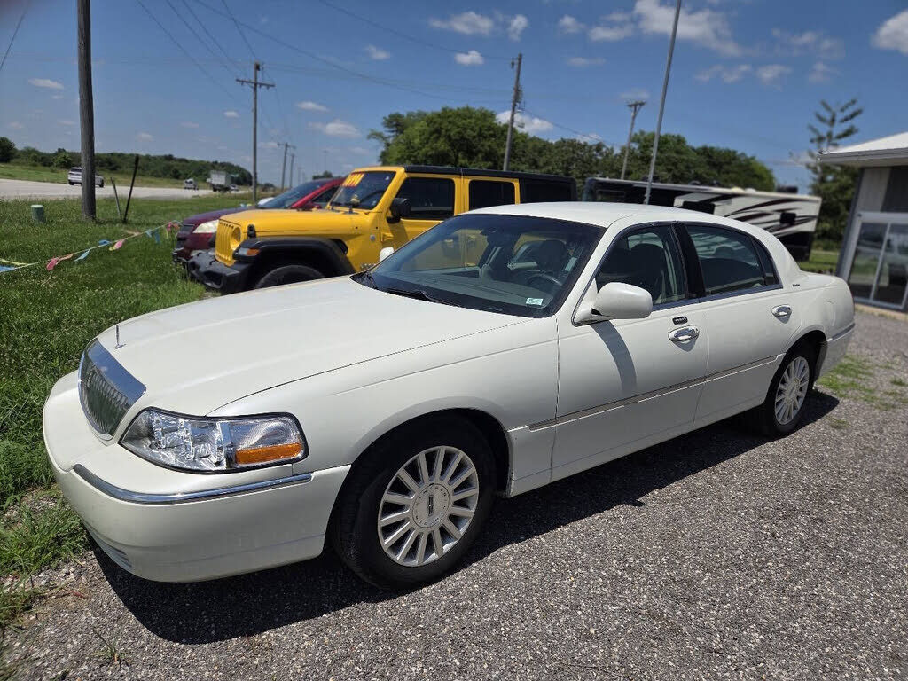 2003 LINCOLN Town Car