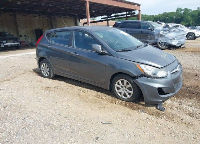 2013 HYUNDAI Accent