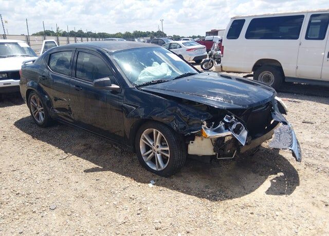2013 DODGE Avenger
