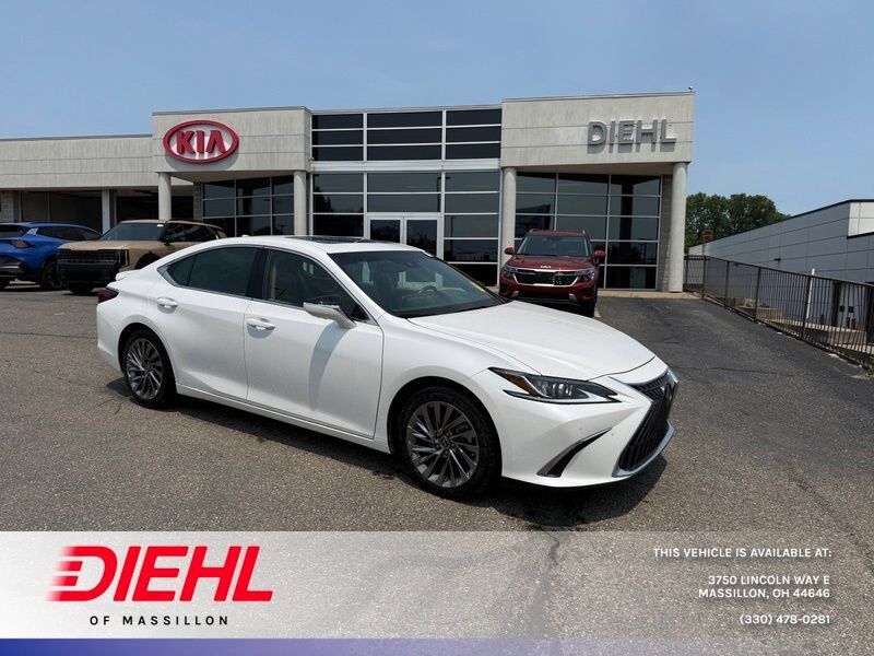 2024 LEXUS ES