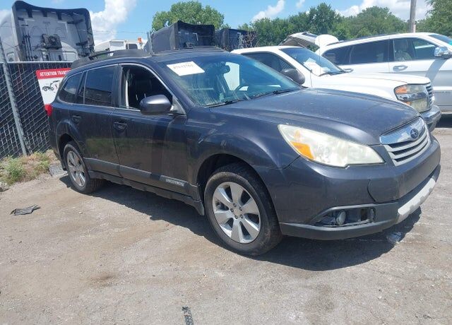 2011 SUBARU Outback