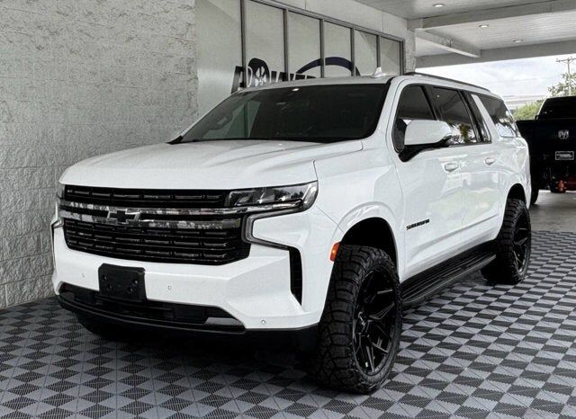 2022 CHEVROLET Suburban