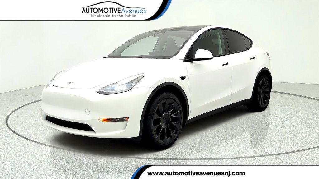 2023 TESLA Model Y