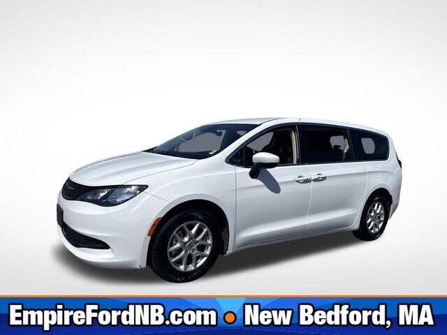 2023 CHRYSLER Voyager