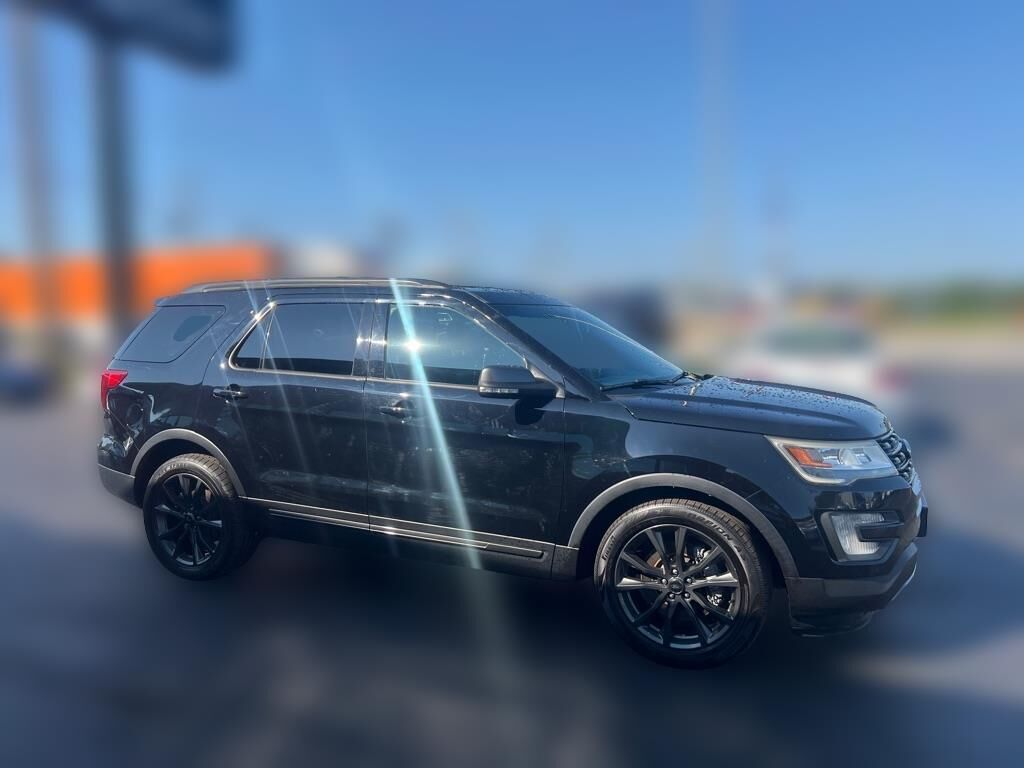 2017 FORD Explorer