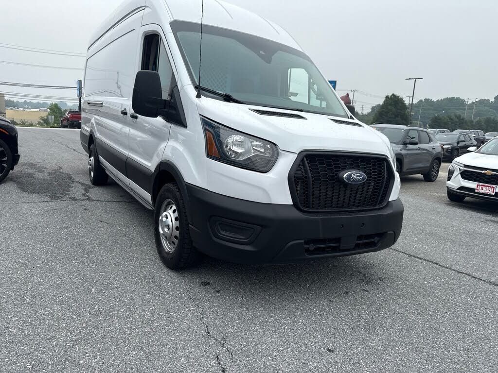 2022 FORD Transit