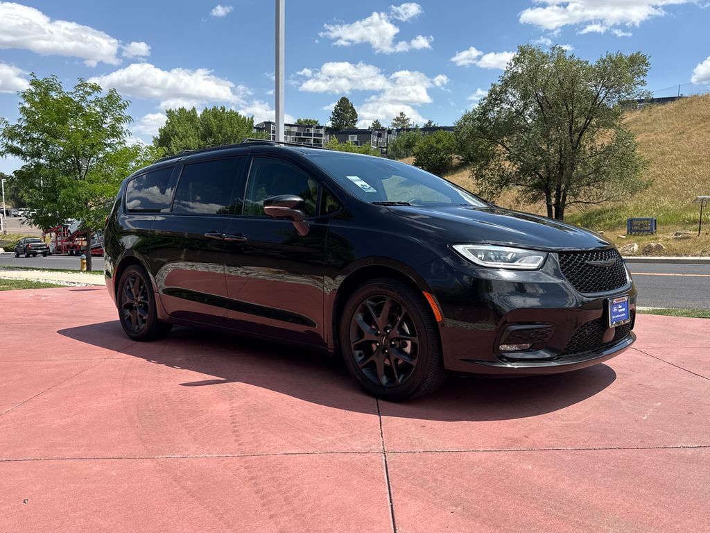 2022 CHRYSLER Pacifica