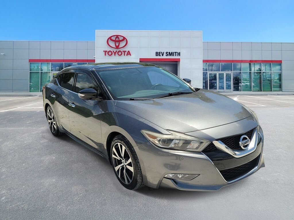 2017 NISSAN Maxima