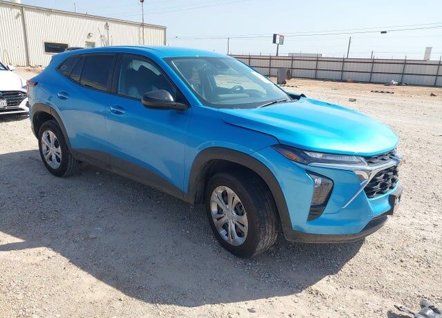2026 CHEVROLET Trax