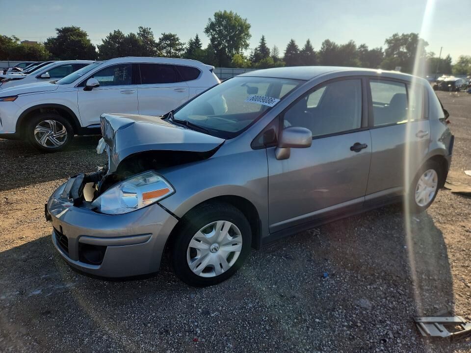 2011 NISSAN Versa