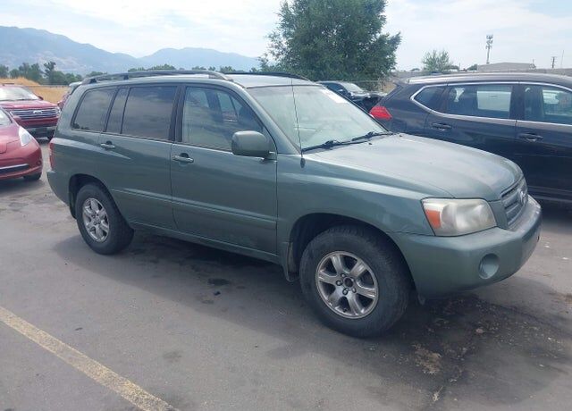 2004 TOYOTA Highlander