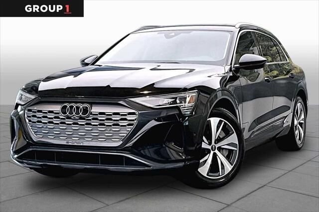 2024 AUDI Q8
