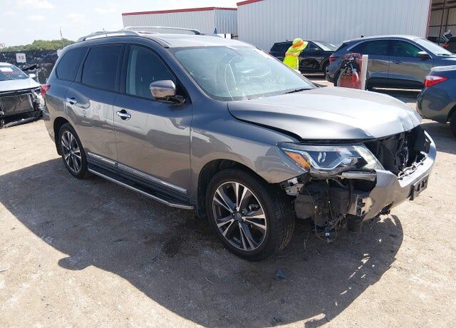 2017 NISSAN Pathfinder