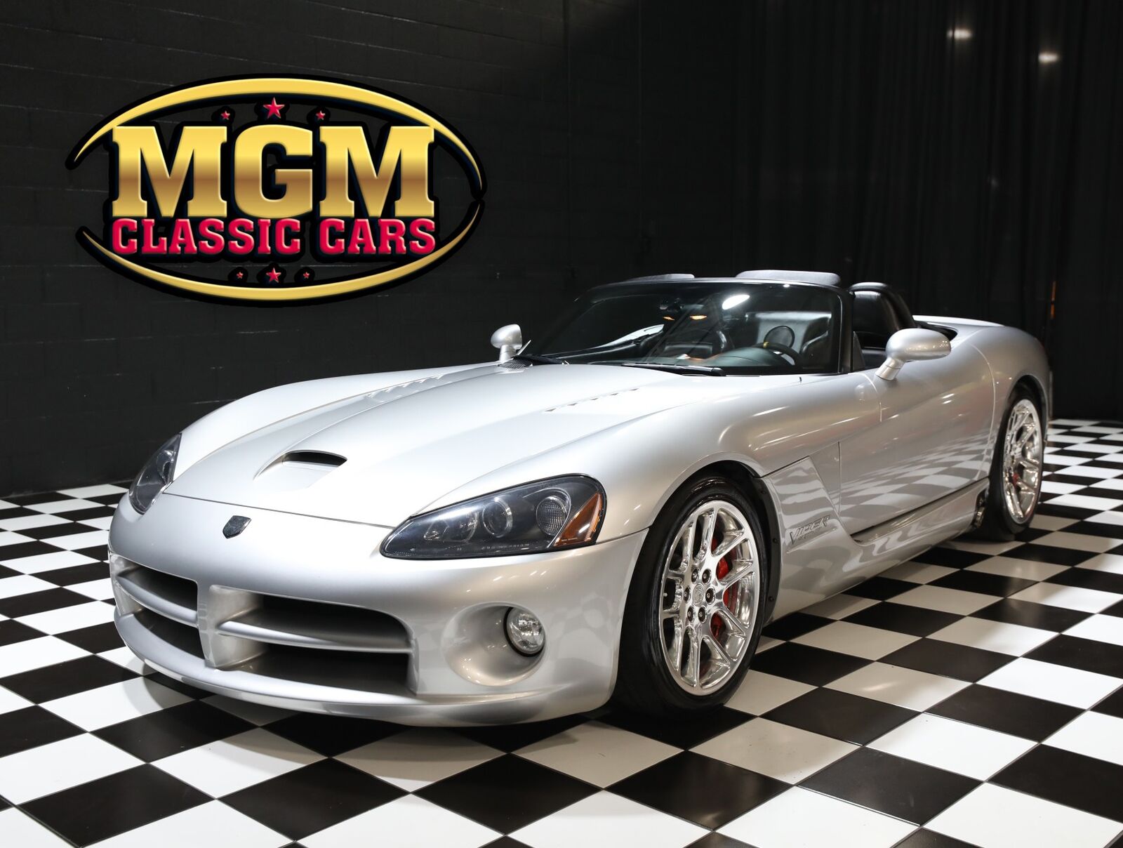 2004 DODGE Viper