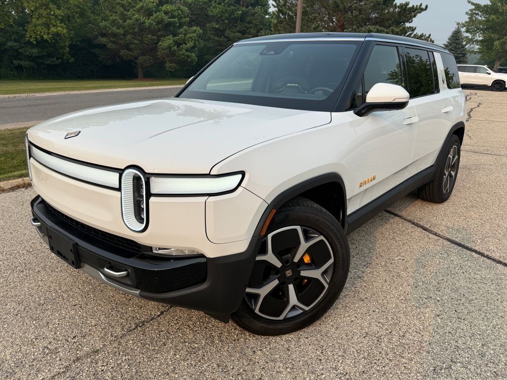 2024 RIVIAN R1S