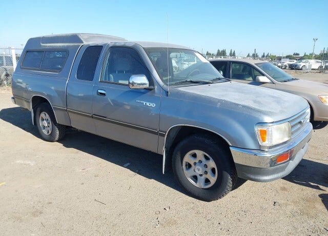1998 TOYOTA T100