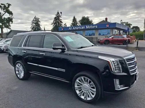 2017 CADILLAC Escalade