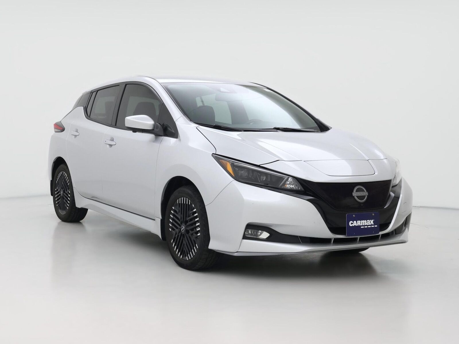 2024 NISSAN Leaf