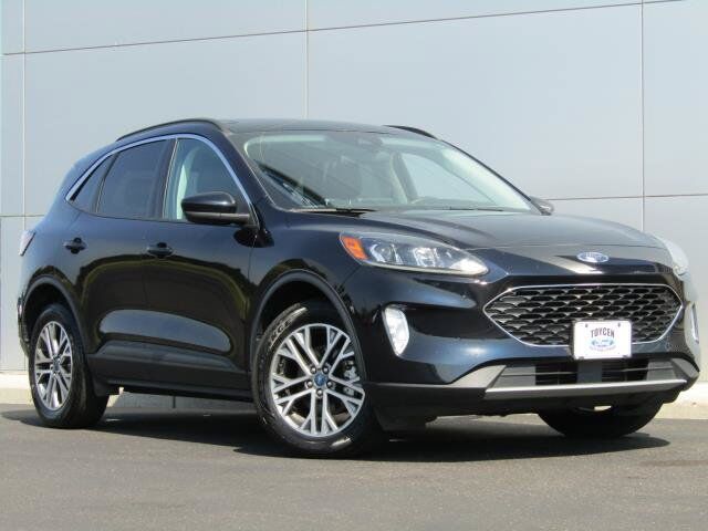 2021 FORD Escape