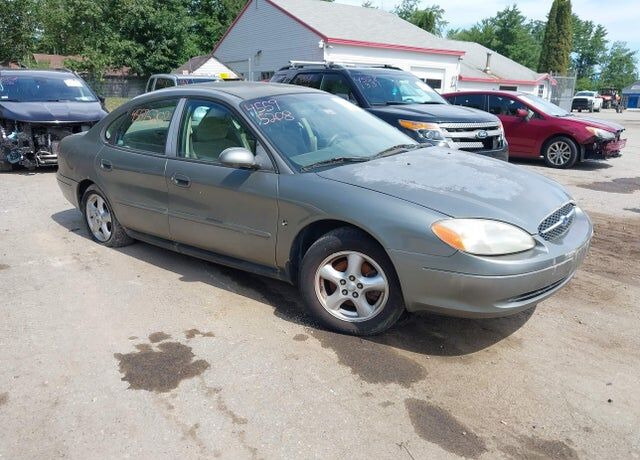 2002 FORD Taurus