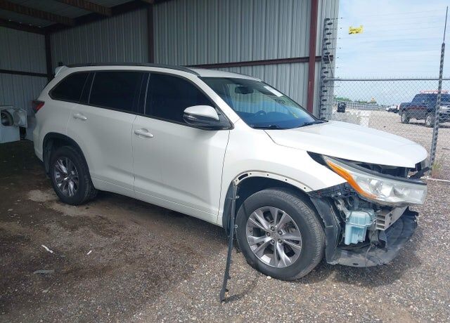 2014 TOYOTA Highlander