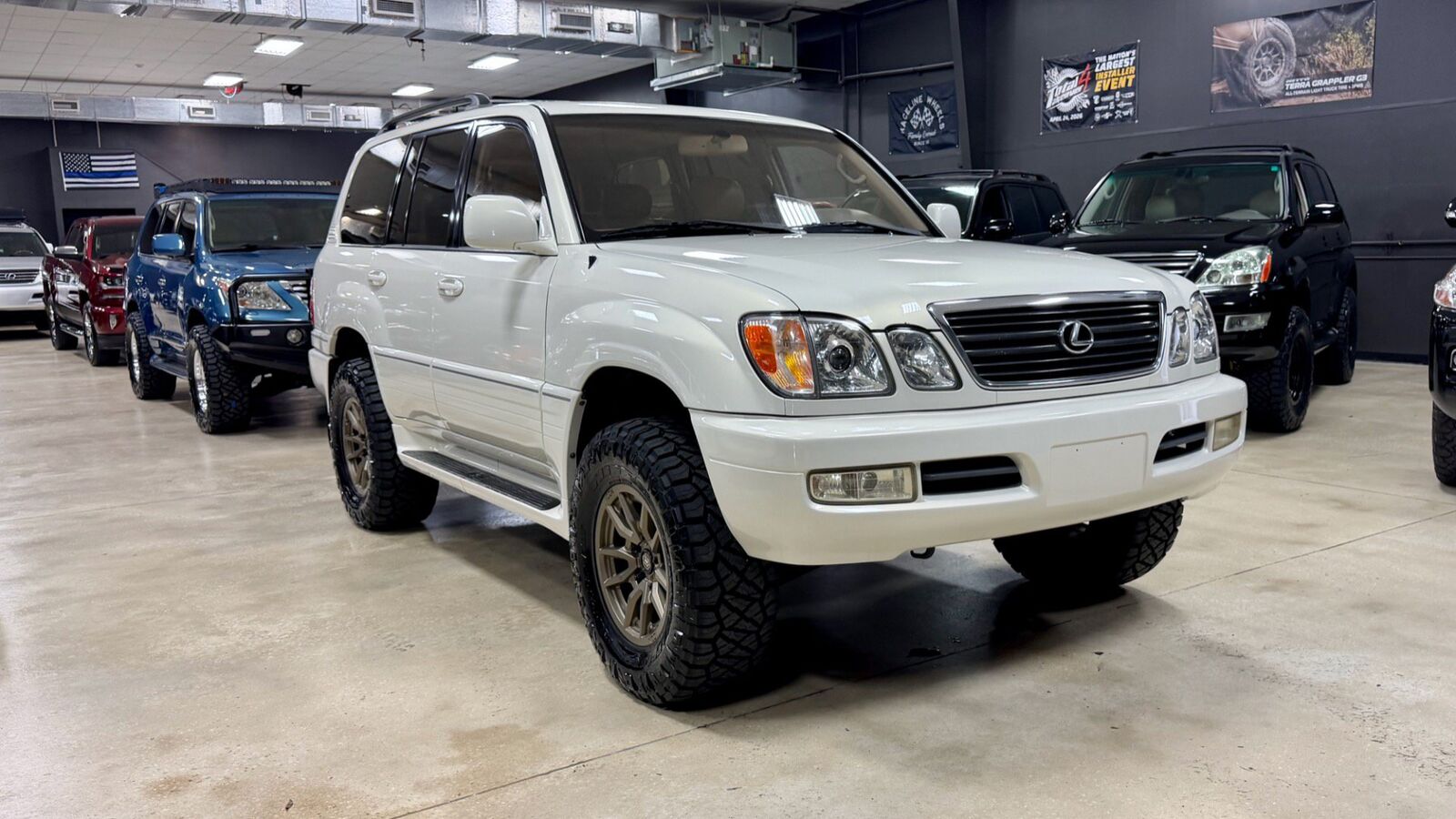 2000 LEXUS LX