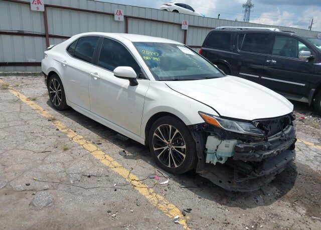 2018 TOYOTA Camry