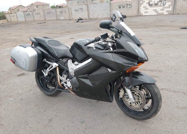2004 HONDA VFR800