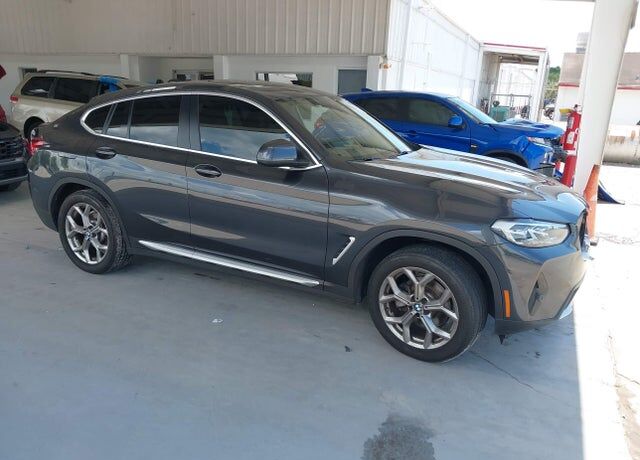 2022 BMW X4