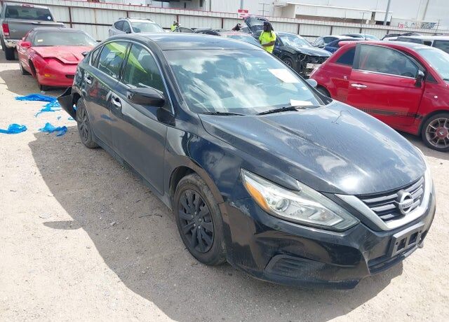2017 NISSAN Altima