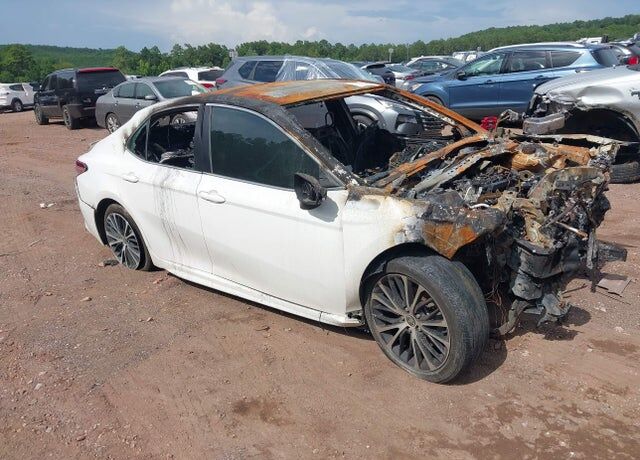 2020 TOYOTA Camry