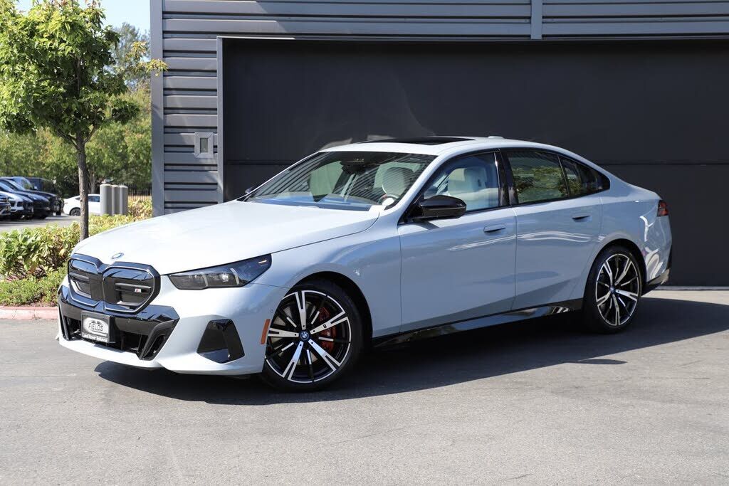 2025 BMW i5