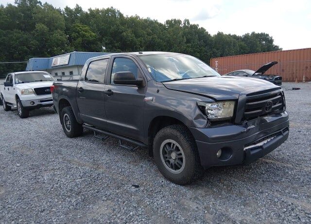 2011 TOYOTA Tundra