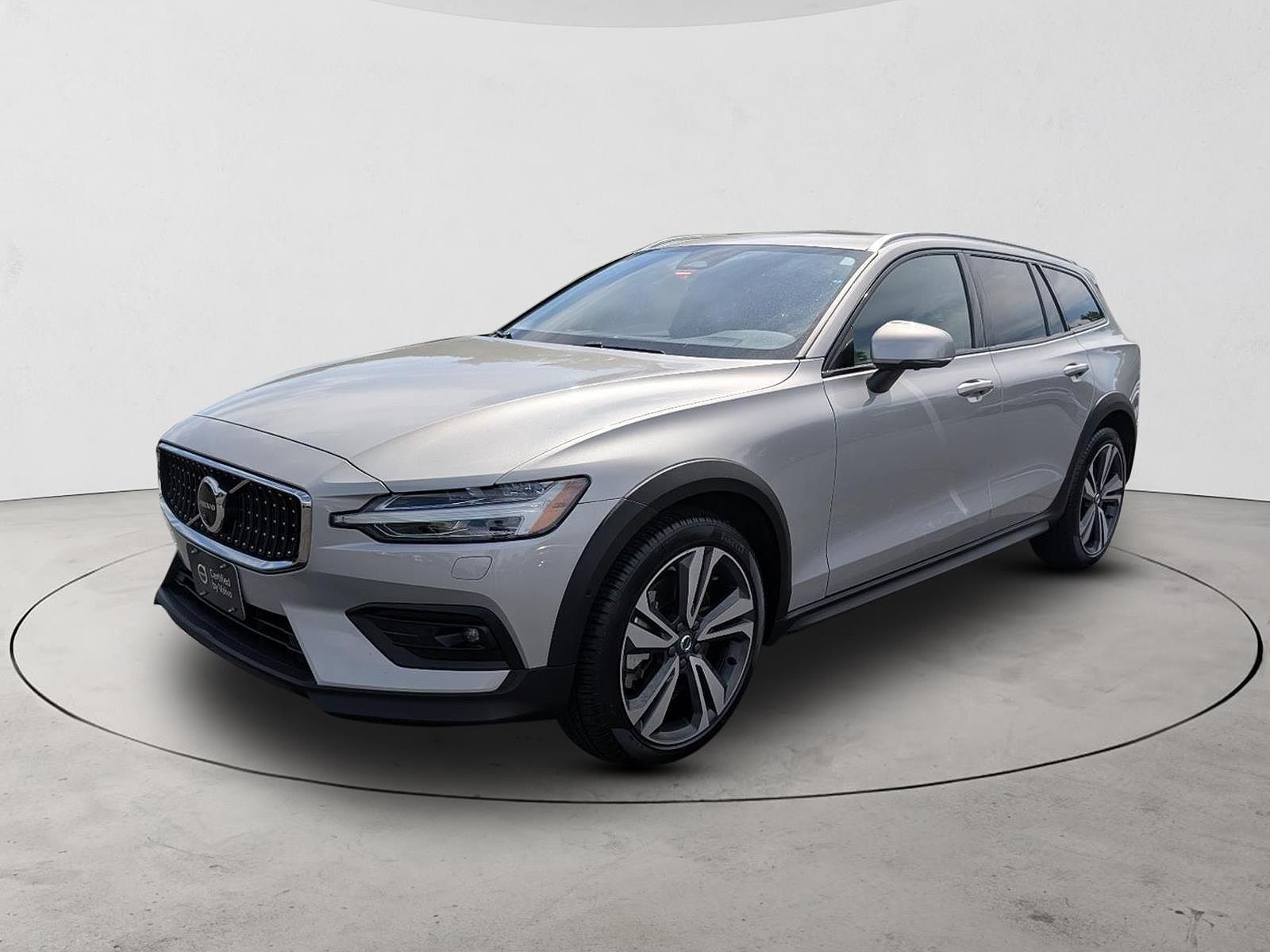 2025 VOLVO V60CC