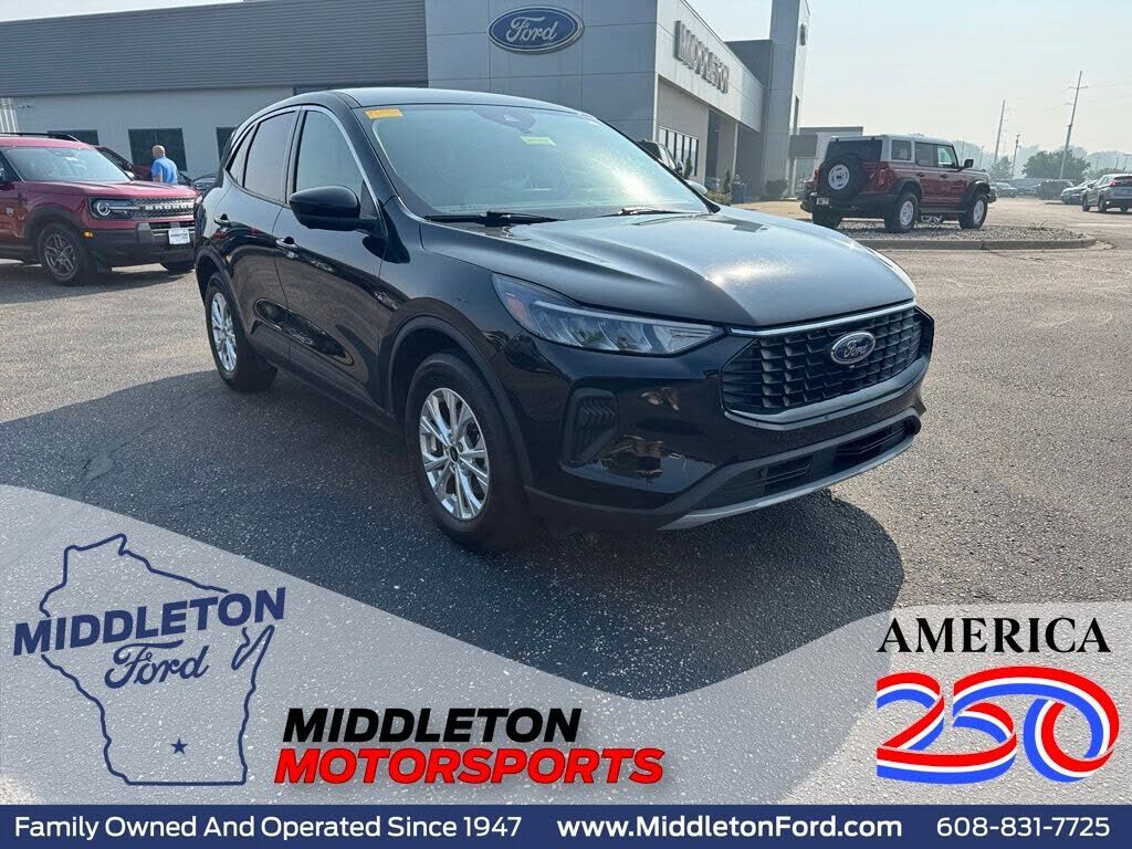 2023 FORD Escape