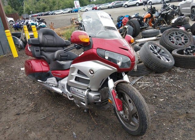 2012 HONDA GL1800