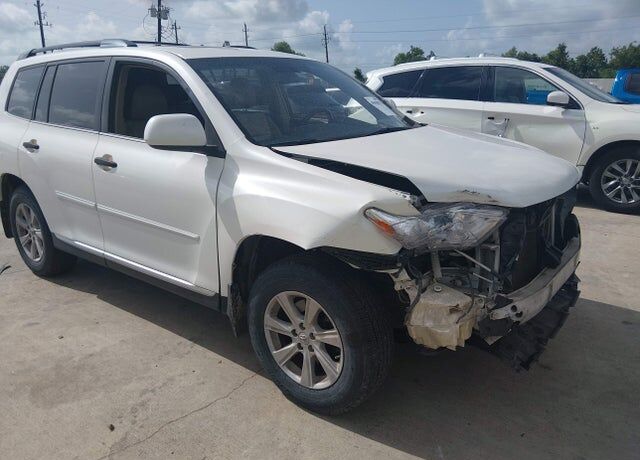 2013 TOYOTA Highlander