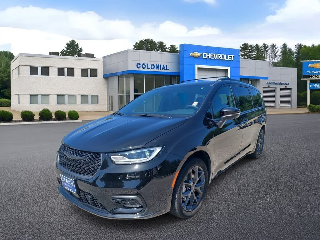 2023 CHRYSLER Pacifica