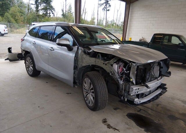 2023 TOYOTA Highlander