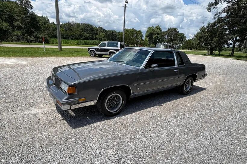 1987 OLDSMOBILE Cutlass Supreme