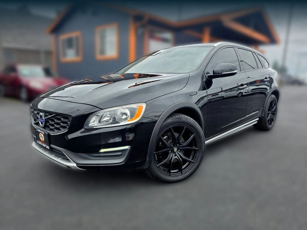 2016 VOLVO V60CC