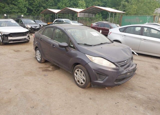 2013 FORD Fiesta